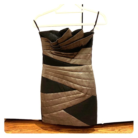 Jessica McClintock Dresses & Skirts - ‼️ Jessica McClintock Black Gold Strapless Dress